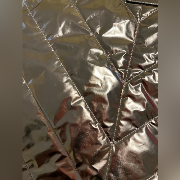 NWT Victoria’s Secret Gold Bag! - Picture 6 of 6